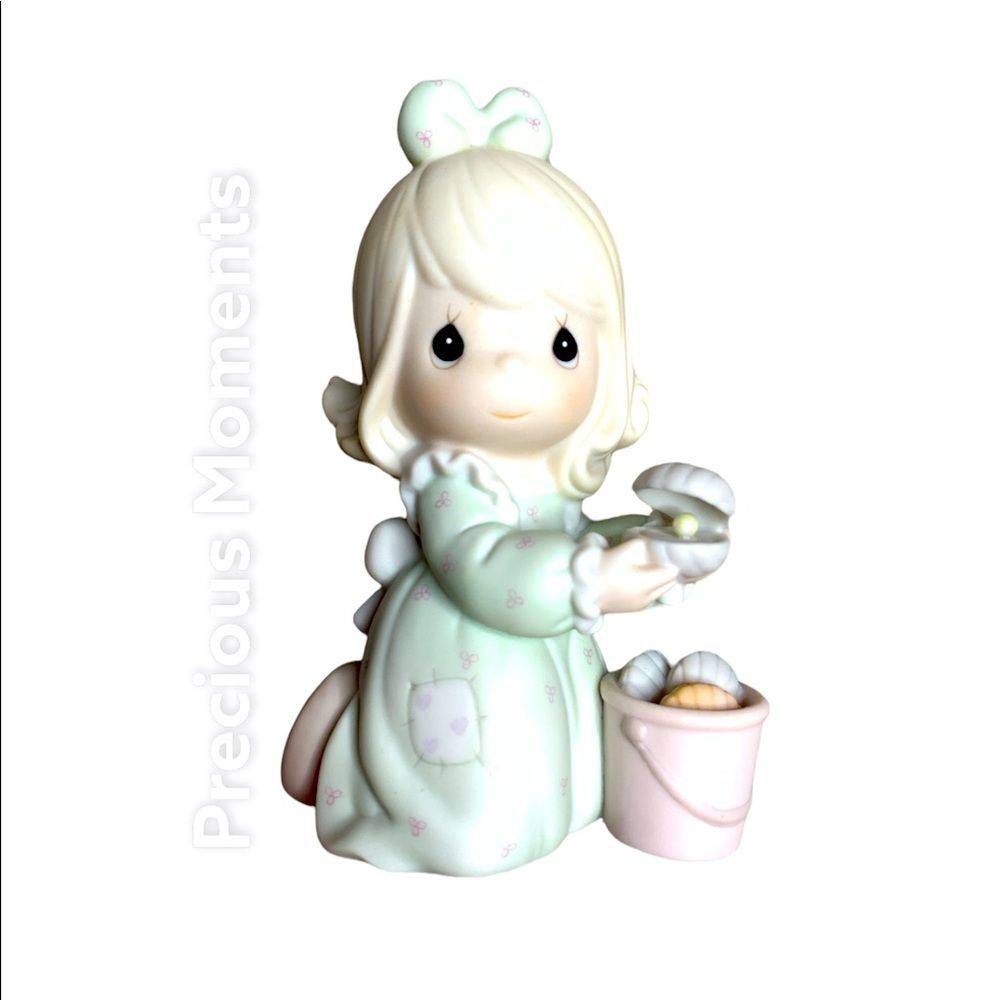 Vintage PRECIOUS MOMENTS “It Is No Secret What God Can Do” Girls Figurine 531111